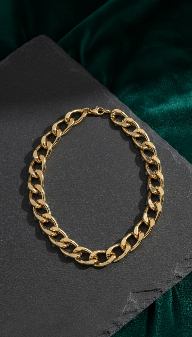 Gold-plated chain necklace in a new setting
